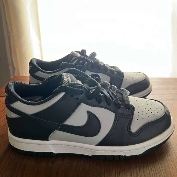 Nike Dunk Low Georgetown Sneakers Kids Size 4Y - Picture 4 of 5